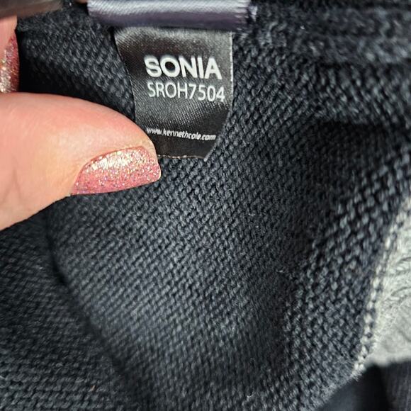 Vintage Kenneth Cole Reaction "Sonia"  Black & Gray V-Neck Sweater Men's XL - Picture 11 of 11